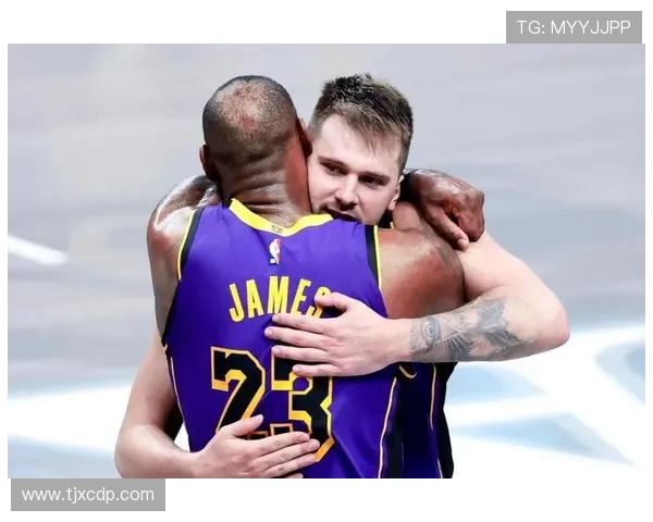 东契奇谈绿军身体对抗强度称裁判应允许更多拉拽抱人行为